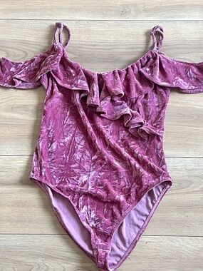 Velvet , Vintage Y2k Flare, Ruffled, Soft, Stretchy, Ready to Li
